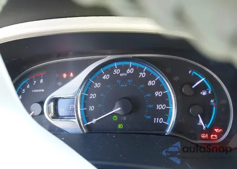 2011 Toyota Sienna Xle V6 z USA, uszkodzony, nr VIN 5TDYK3DC6BS163318